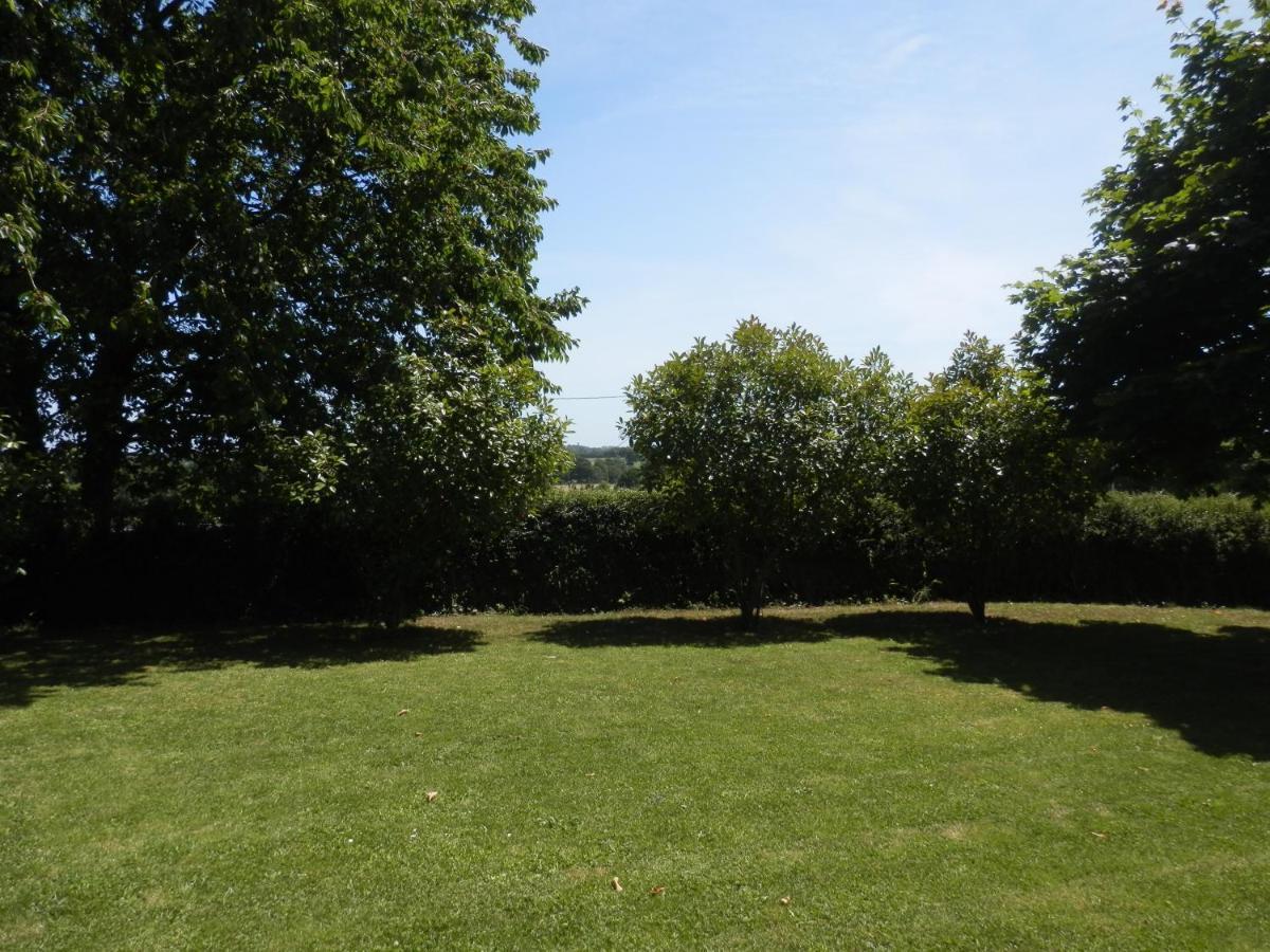 La Petite Cretouffiere - Naturiste Accommodation - Adult Only Colombiers-du-Plessis Buitenkant foto