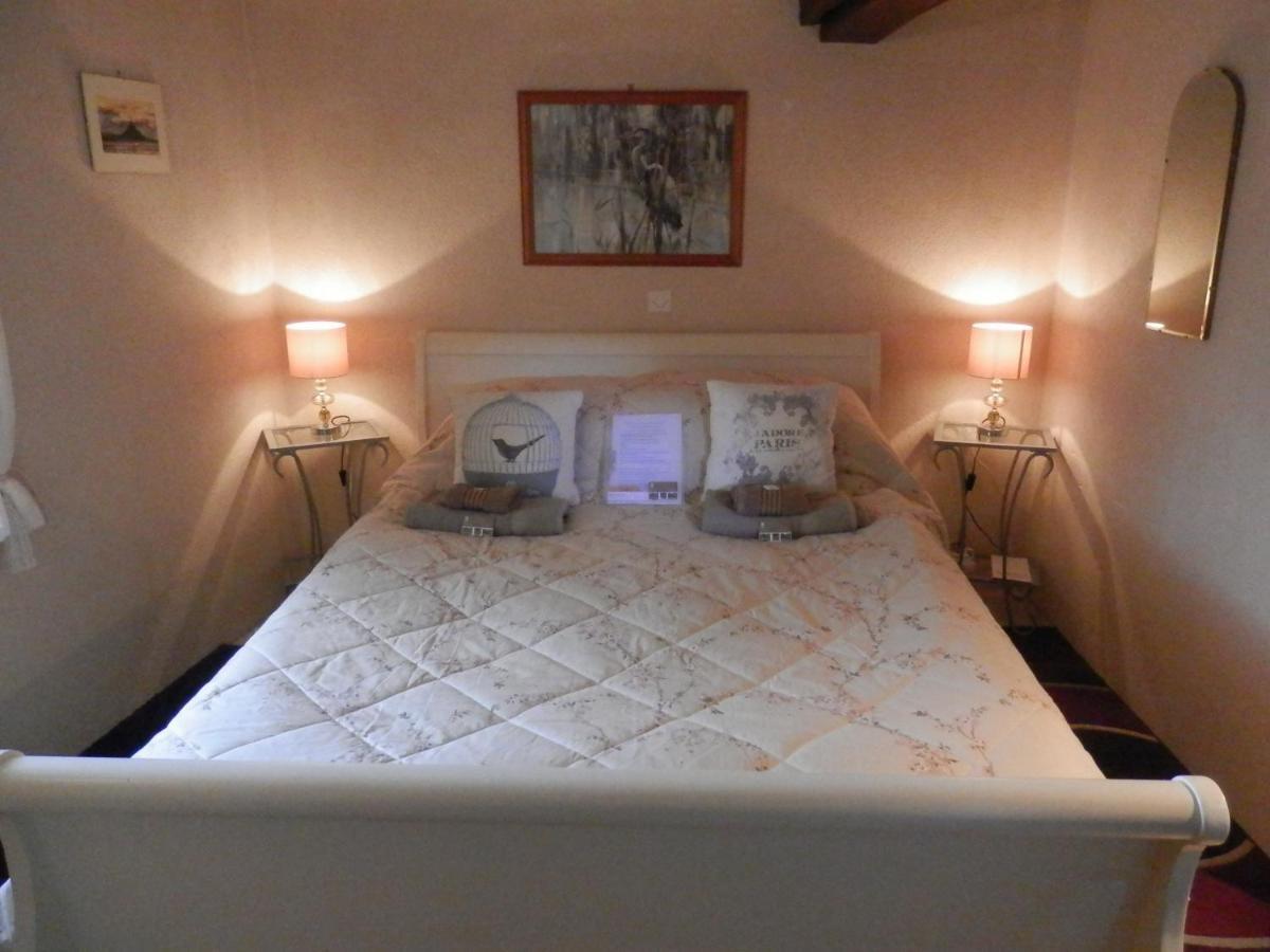 La Petite Cretouffiere - Naturiste Accommodation - Adult Only Colombiers-du-Plessis Buitenkant foto